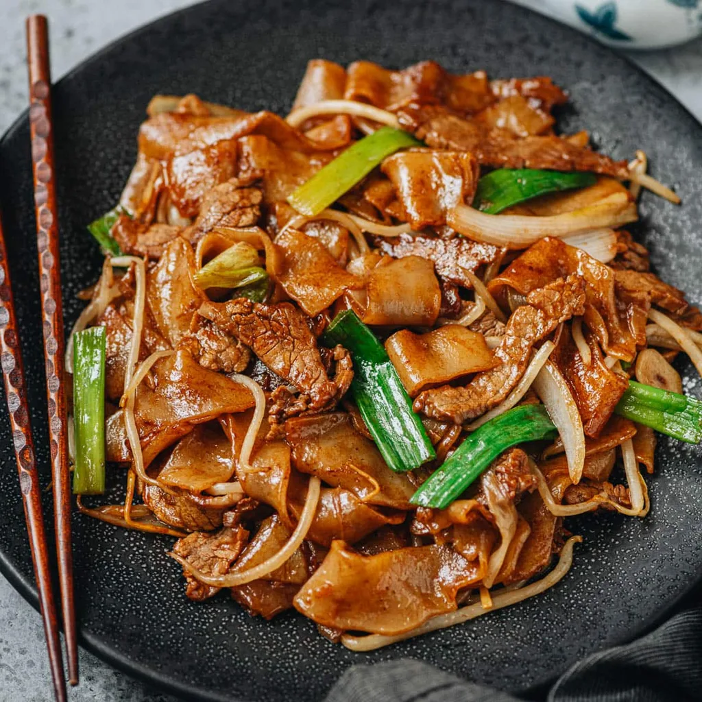 Beef Chow Fun (干炒牛河)